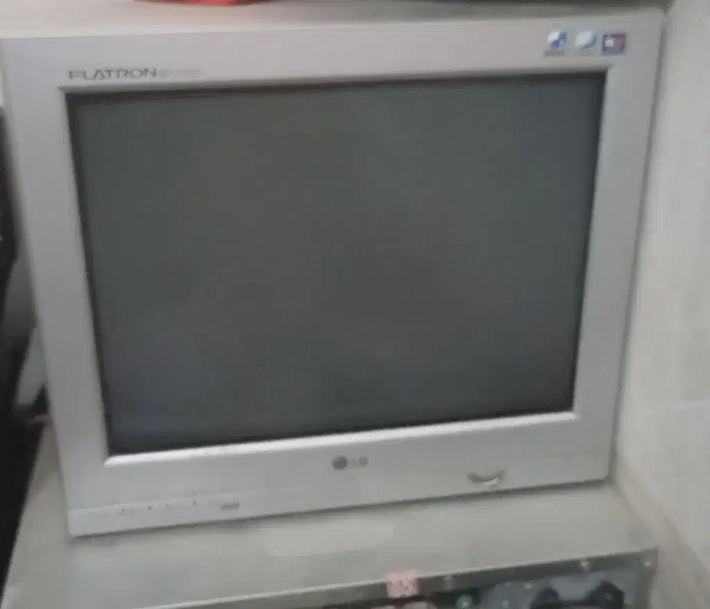 مانیتورالی جی|قطعات و لوازم جانبی رایانه|زاهدان, |دیوار