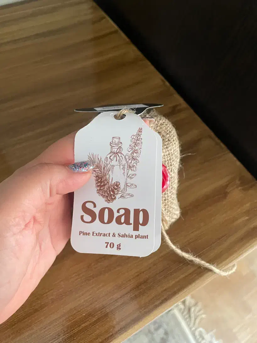 محصولات لدورا|آرایشی، بهداشتی، درمانی|لاهیجان, شیشه گران|دیوار