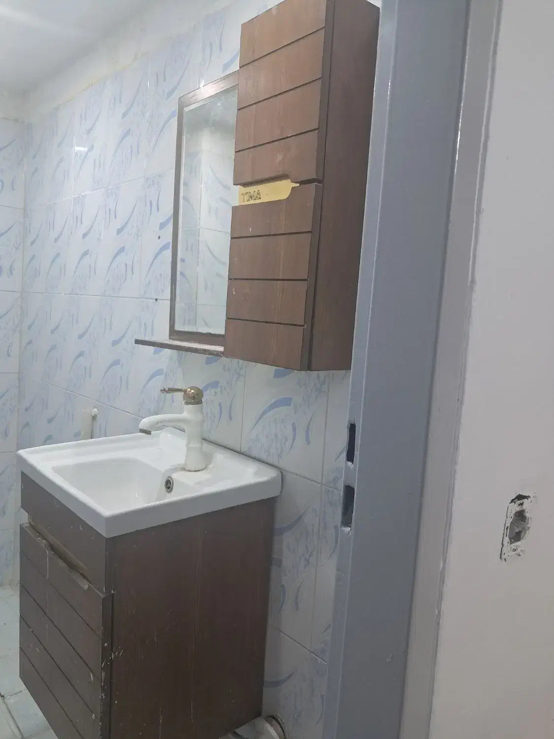 روشویی و آینه|لوازم سرویس بهداشتی|کرج, المهدی|دیوار