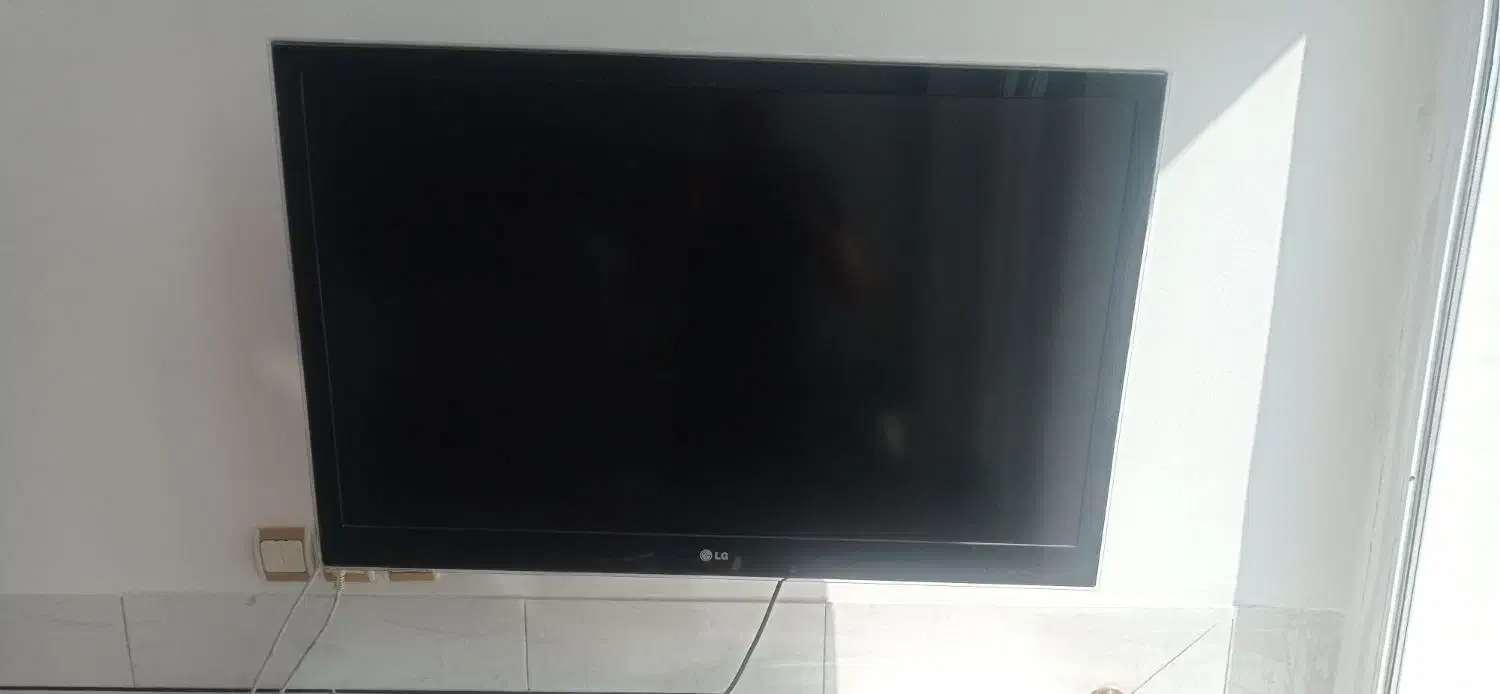 تلویزیون ۴۳ اینچ ال جی ال ای دی|تلویزیون و پروژکتور|خمینیشهر, |دیوار