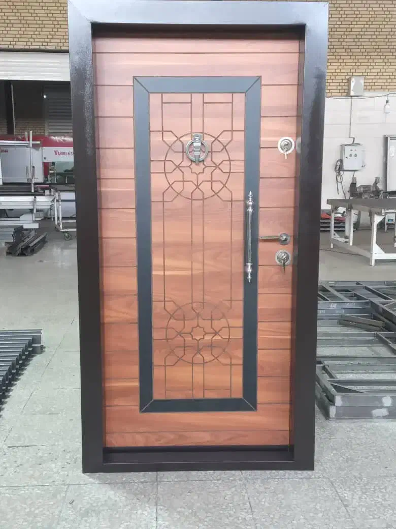 نصاب درب ضد سرقت وساخت و نصب درب و پنجره upvc|خدمات پیشه و مهارت|شهریار, شهریار|دیوار