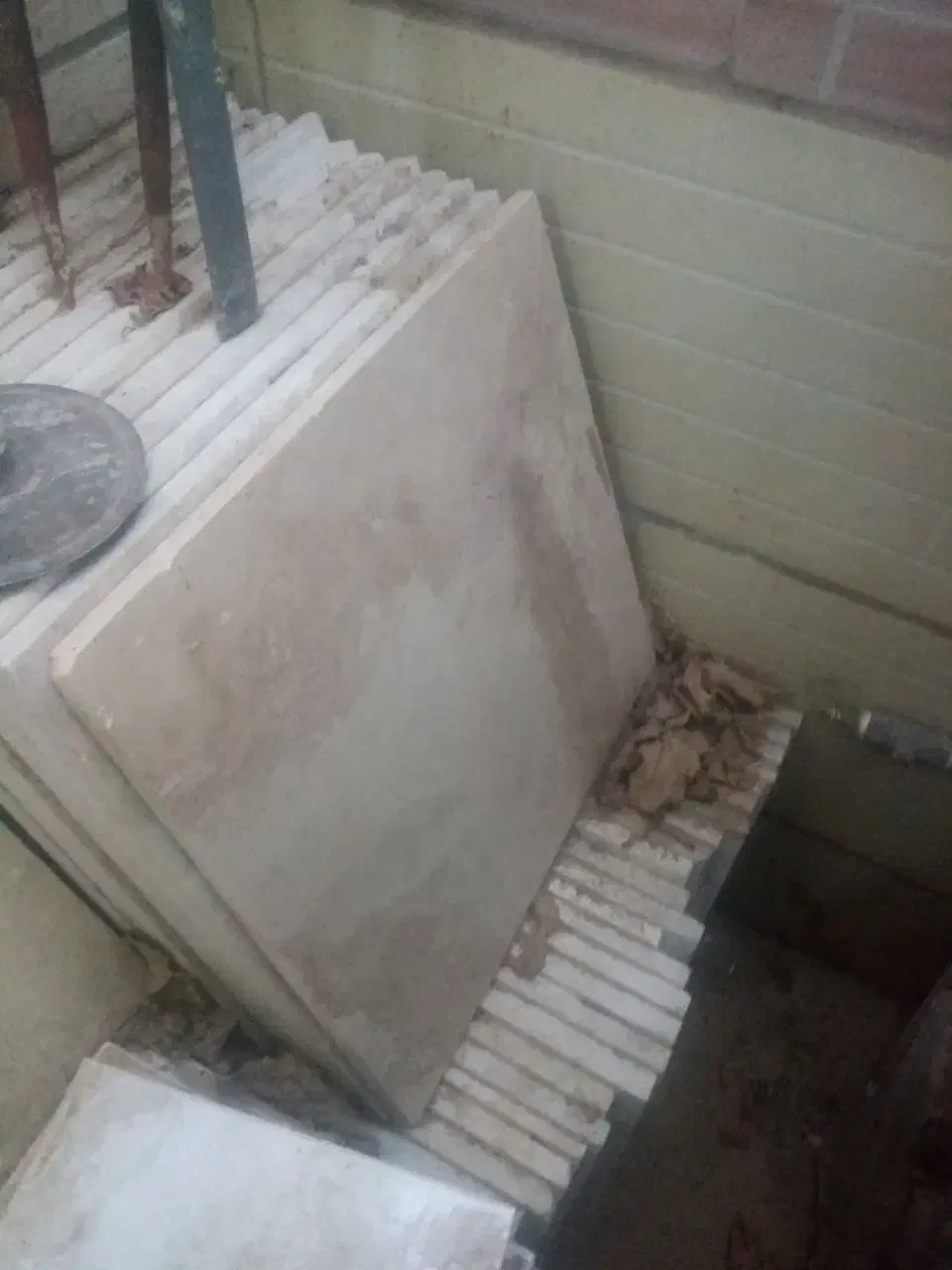 سنگ کف حیاط وکاشی مفت زدم|مصالح و تجهیزات ساختمان|تربت جام, یحیی آباد|دیوار