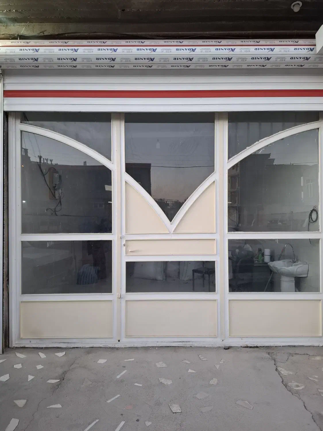 درب بزرگ|مصالح و تجهیزات ساختمان|ملکان, |دیوار