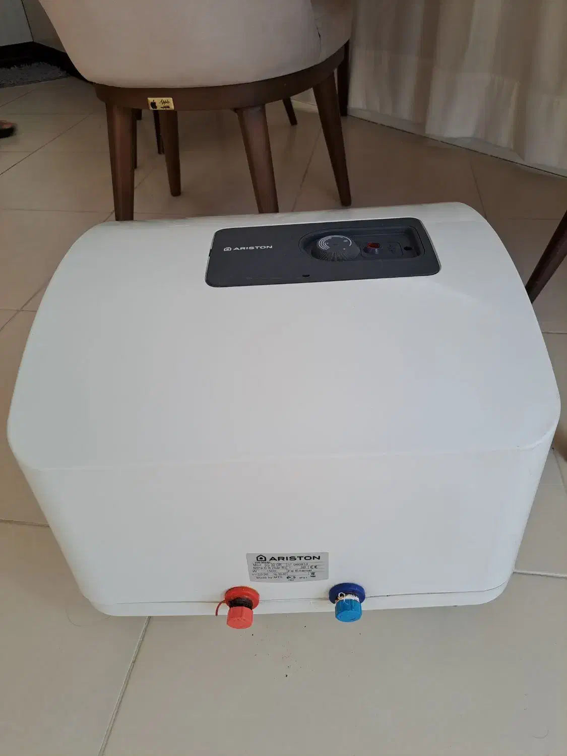 آبگرمکن برقی ۳۰ لیتری برند آریستون|آبگرمکن، پکیج، شوفاژ|کیش, |دیوار