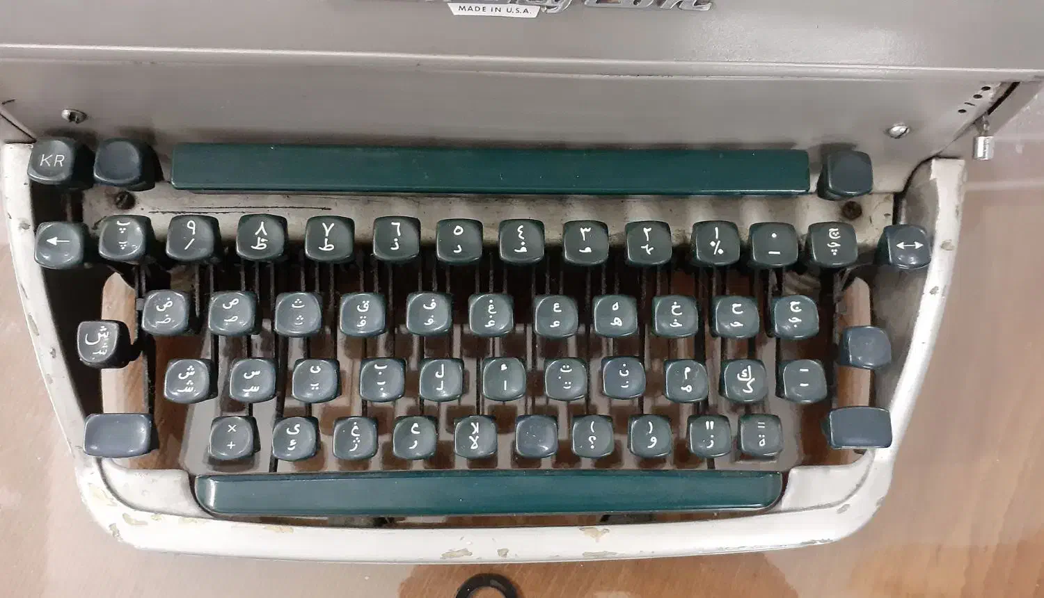 ماشین تایپ امریکایی قدیمی رمینگتون|کلکسیون اشیاء عتیقه|اصفهان, شهرک کاوه|دیوار