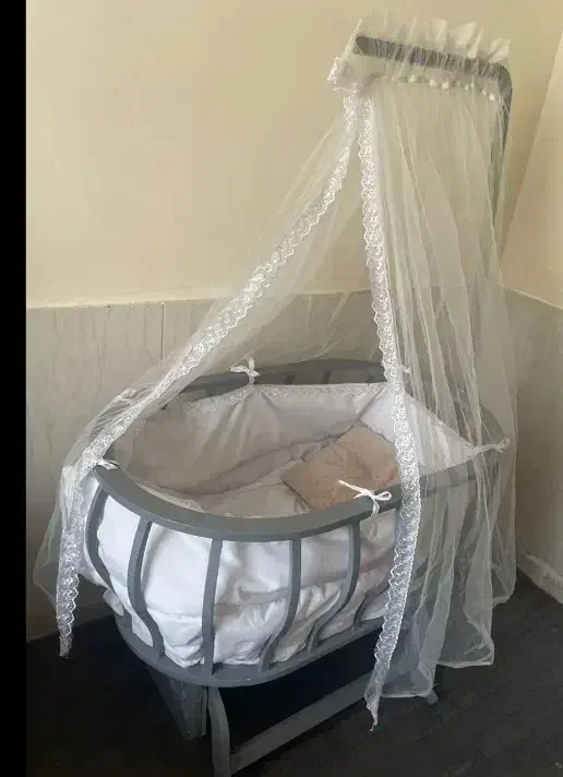 گهواره چوبی نوزاد بیضی|تخت و صندلی بچه|قزوین, |دیوار