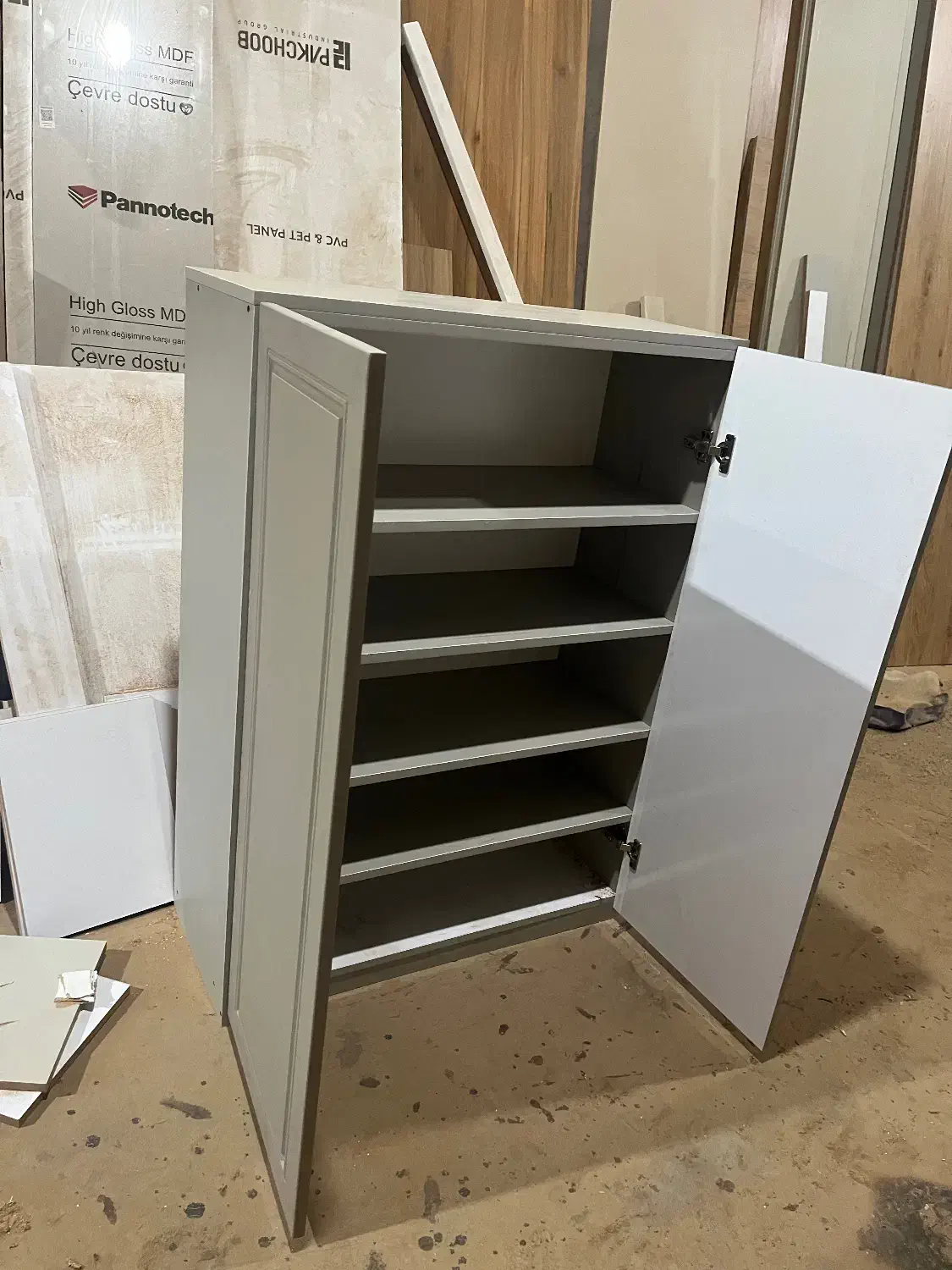 جاکفشی|جاکفشی، کمد، دراور|گرگان, |دیوار