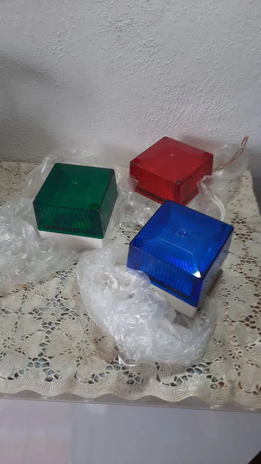 چراغ فلاشر ۳رنگ متفاوت  بسیار پرنور۲۲۰ کاملاا نو|لامپ و چراغ|لنگرود, |دیوار