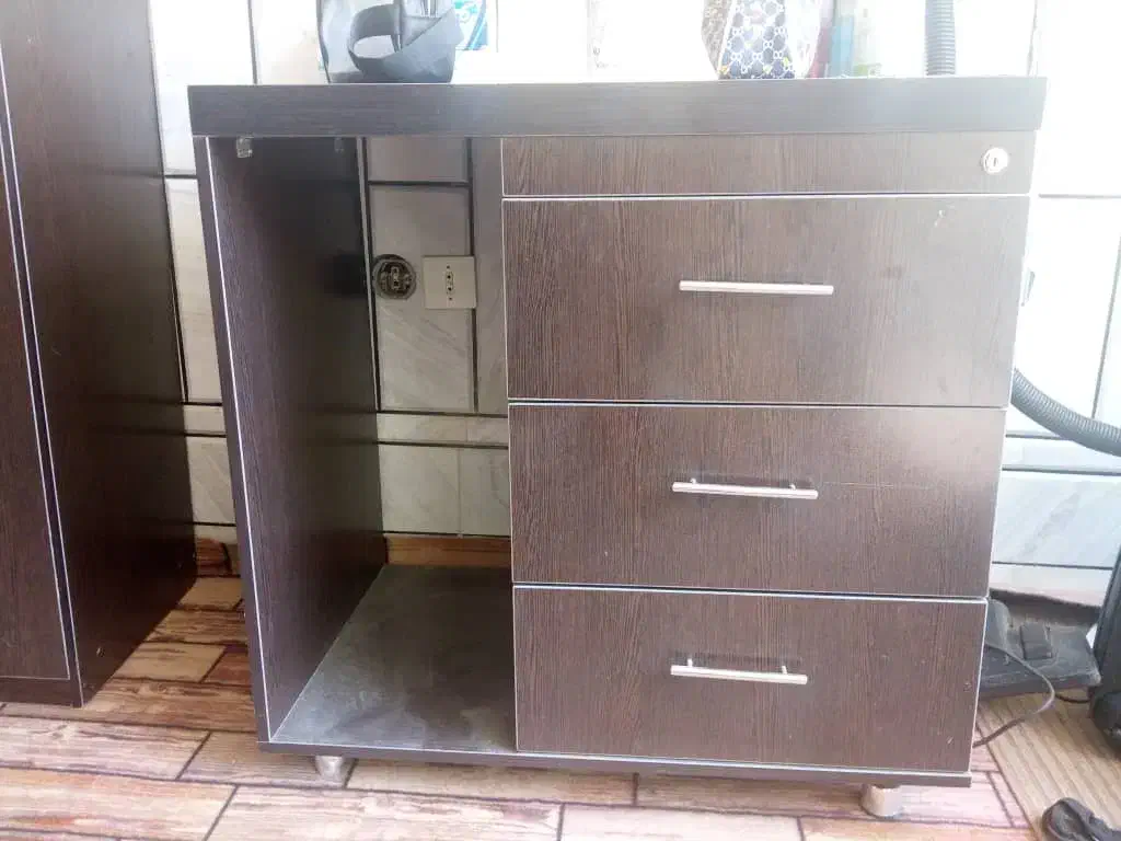 کمد و میز کامپیوتر|مبلمان اداری|خمینیشهر, |دیوار