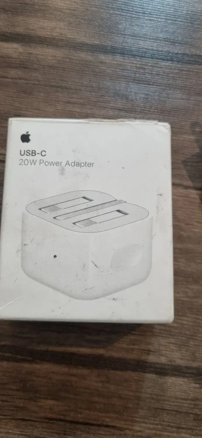 قاب آیفون ۱۲ پرو شارژر مخصوص آیفون اصلی|لوازم جانبی موبایل و تبلت|تهران, بهار|دیوار