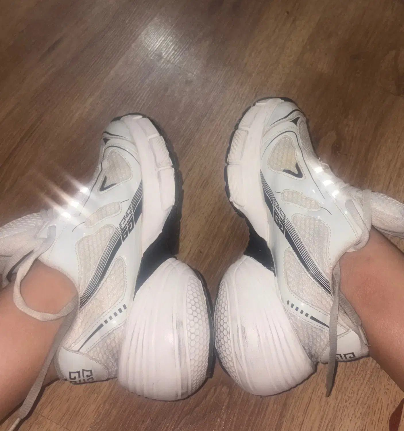 کتونی سفید در حد نو|کیف، کفش، کمربند|تهران, فرمانیه|دیوار