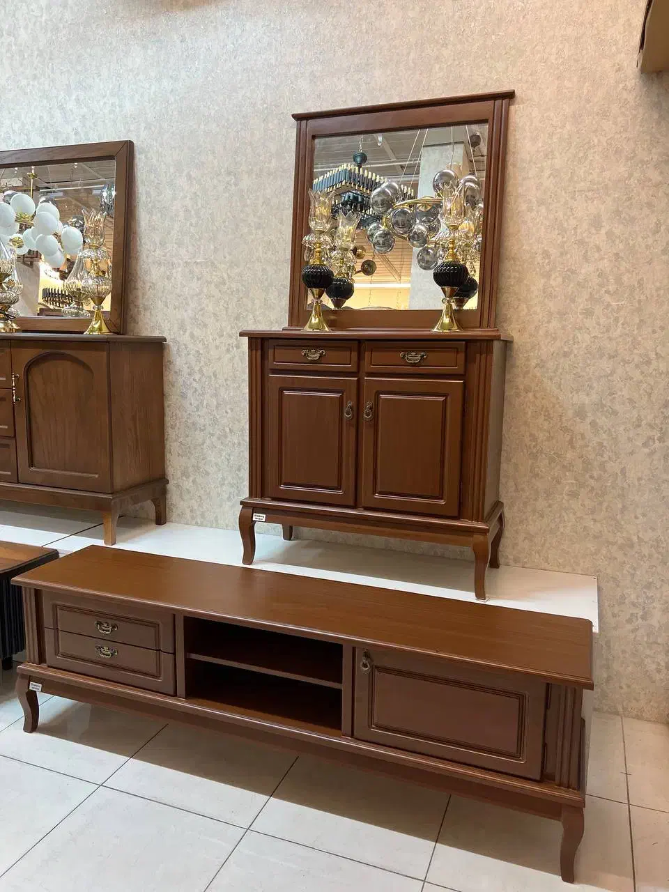 آینه و کنسول دیبا ۹۰|بوفه، ویترین، کنسول|ملارد, |دیوار