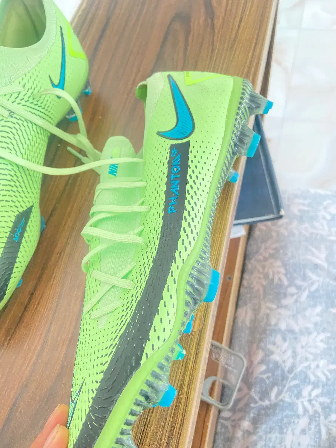 استوک‌ چمنی|کیف، کفش، کمربند|آباده, |دیوار