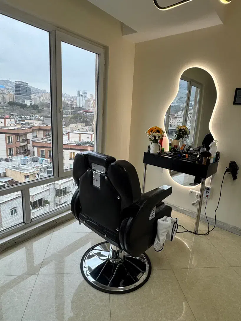 استخدام آرایشگر اجاره صندلی|استخدام درمانی، زیبایی، بهداشتی|تهران, ازگل|دیوار
