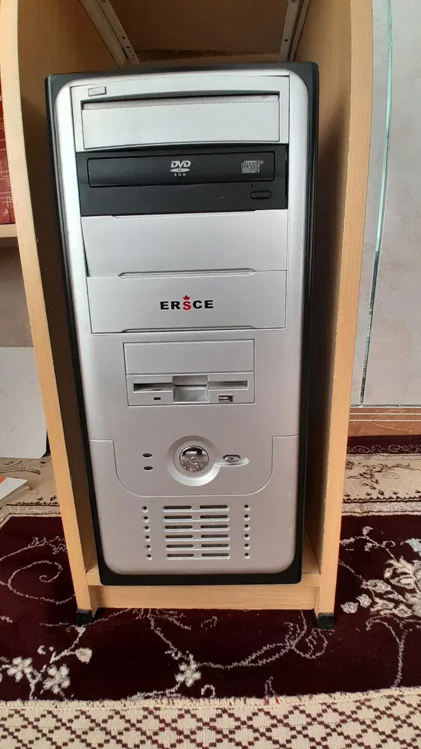 کامپیوتر با میز|رایانه رومیزی|جوانرود, |دیوار