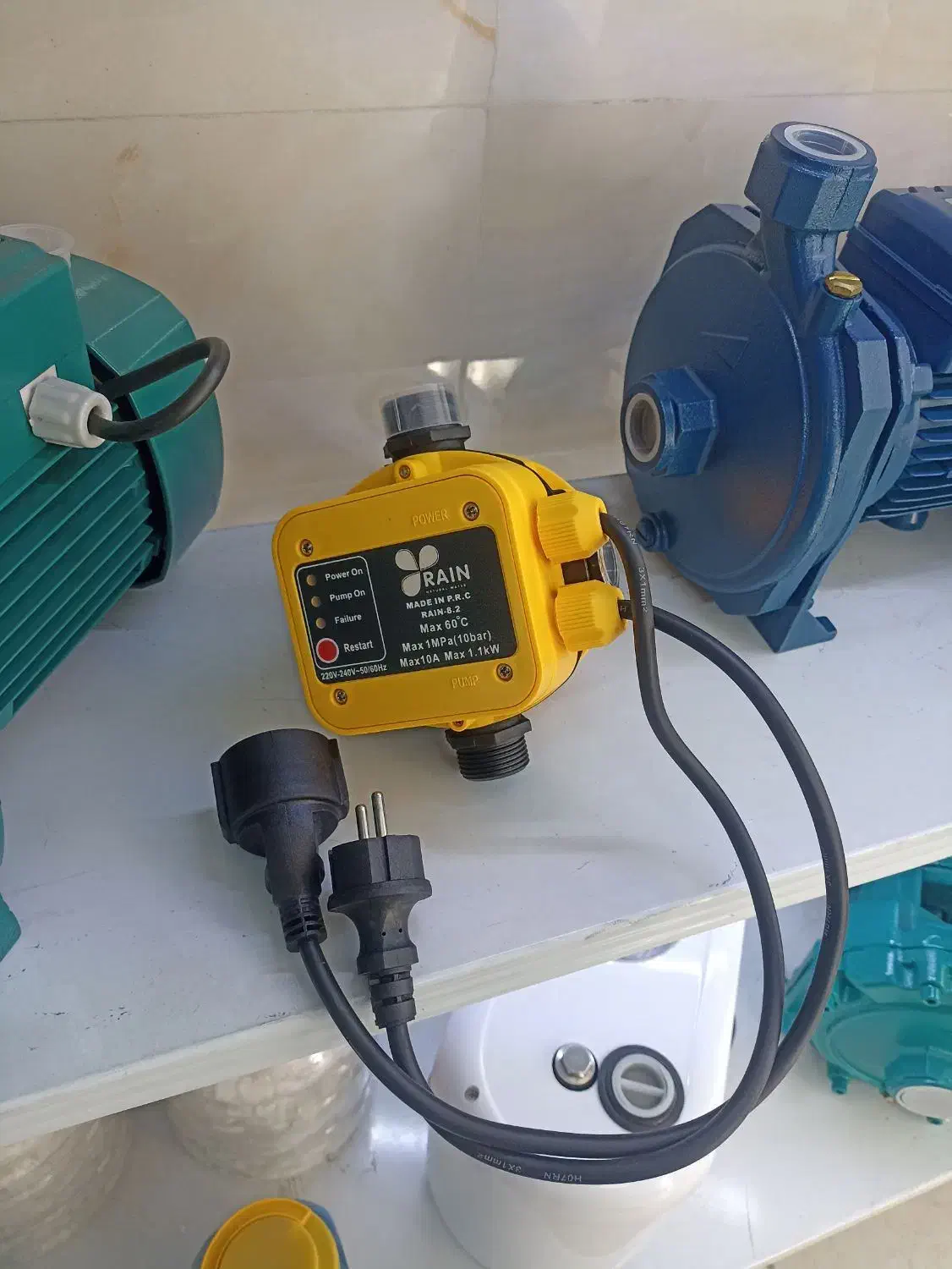 اتومات پمپ آب دو کابل درجه دار با بهترین کیفیت|مصالح و تجهیزات ساختمان|دماوند, گیلاوند|دیوار