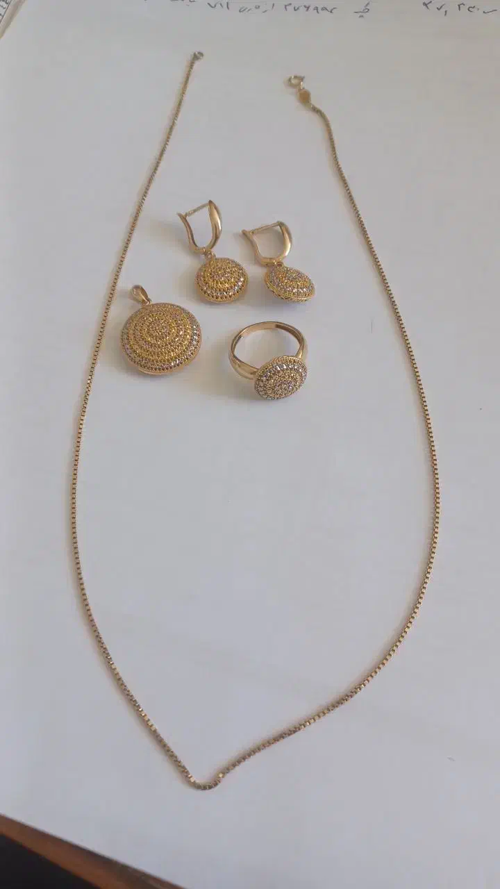 نیم ست آوا|جواهرات|قم, چهل درخت|دیوار