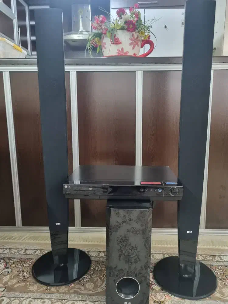 فروش فوری وسایل منزل|فرش|گلپایگان, |دیوار