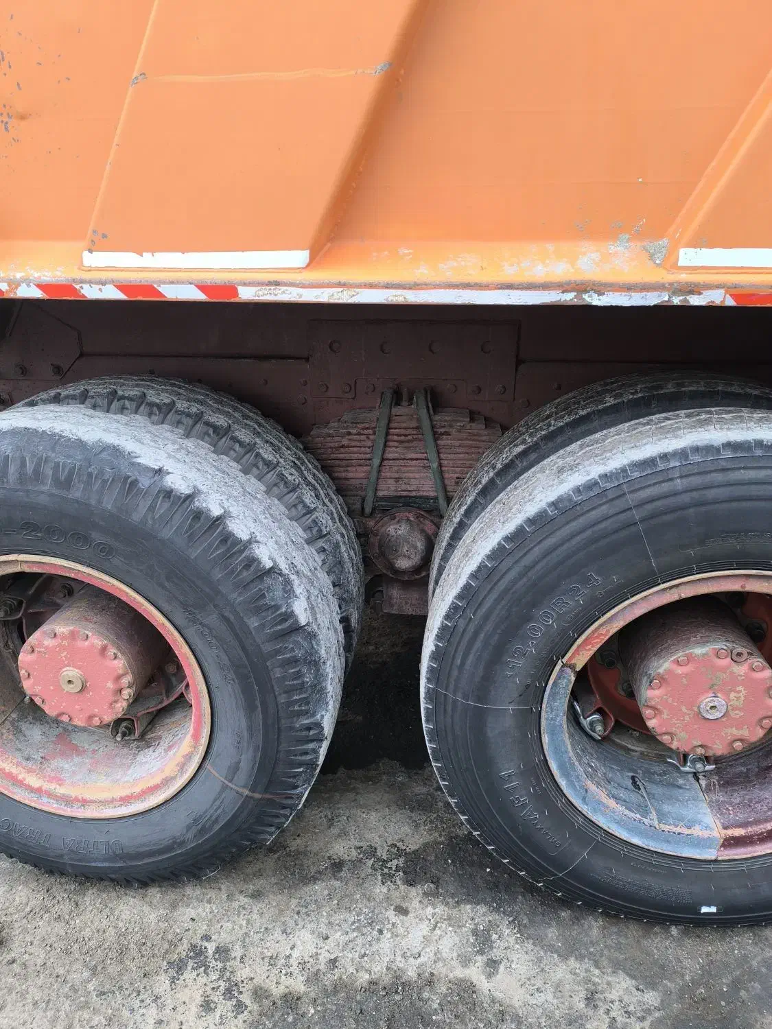 کامیون بنز کمپرسب|خودرو سنگین|ری, کارخانه سیمان|دیوار