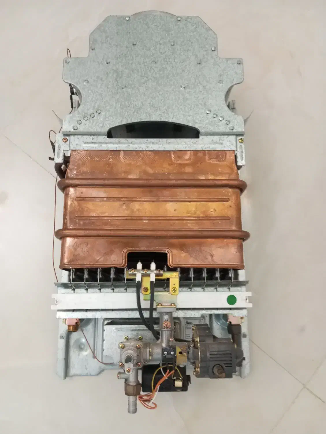 آبگرمکن دیواری بوتان B4218i Turbo|آبگرمکن، پکیج، شوفاژ|مشهد, انصار|دیوار