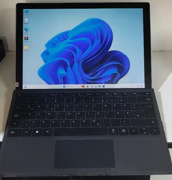 surface pro 5 به همراه قلم|رایانه همراه|فردیس, فردیس|دیوار