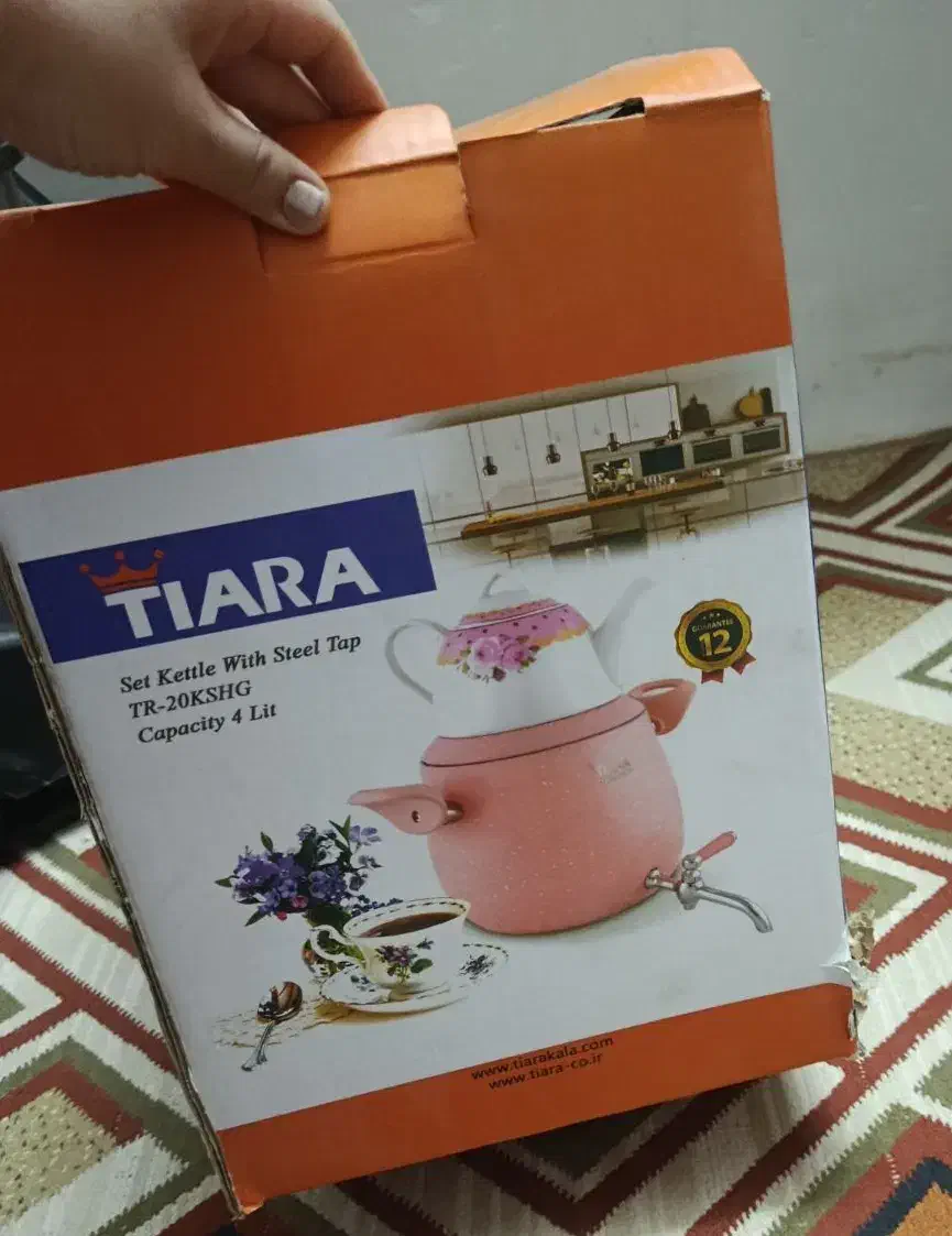 کتری قوری نو|قوری، کتری، قهوهساز دستی|کاشان, کارگر|دیوار