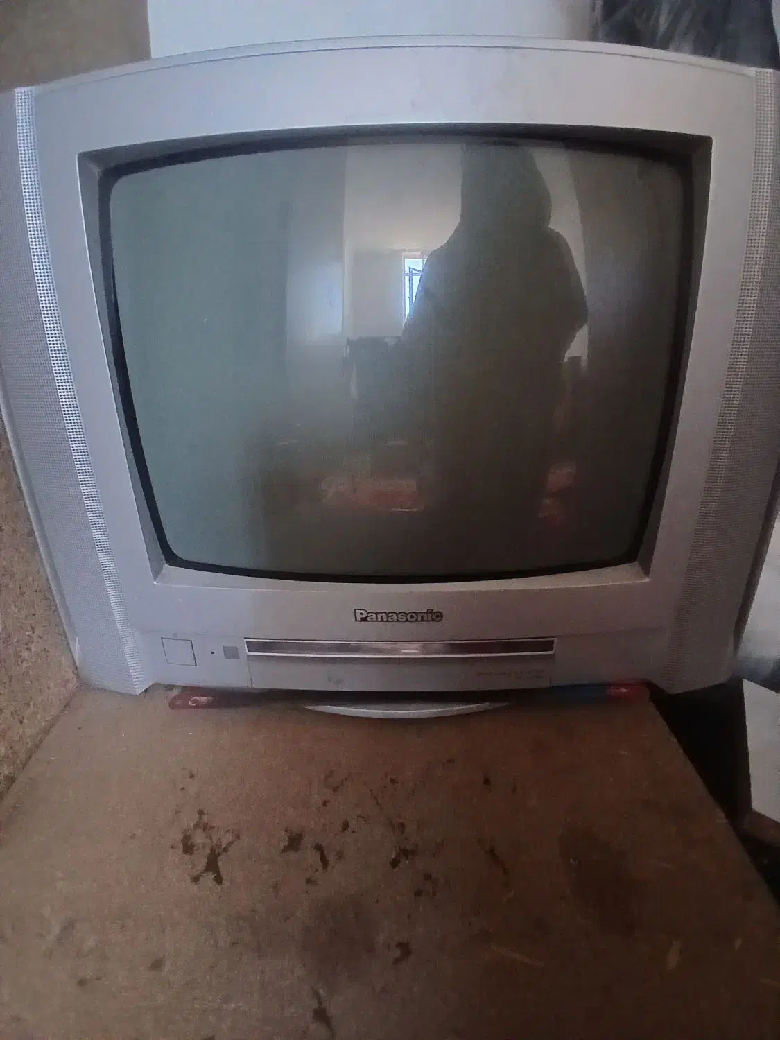 تلویزیون پاناسونیک ۱۴|تلویزیون و پروژکتور|نیشابور, بزرگمهر|دیوار