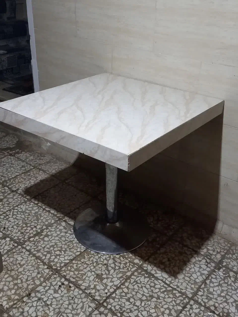 میزوصندلی|کافیشاپ و رستوران|قم, باسکول|دیوار