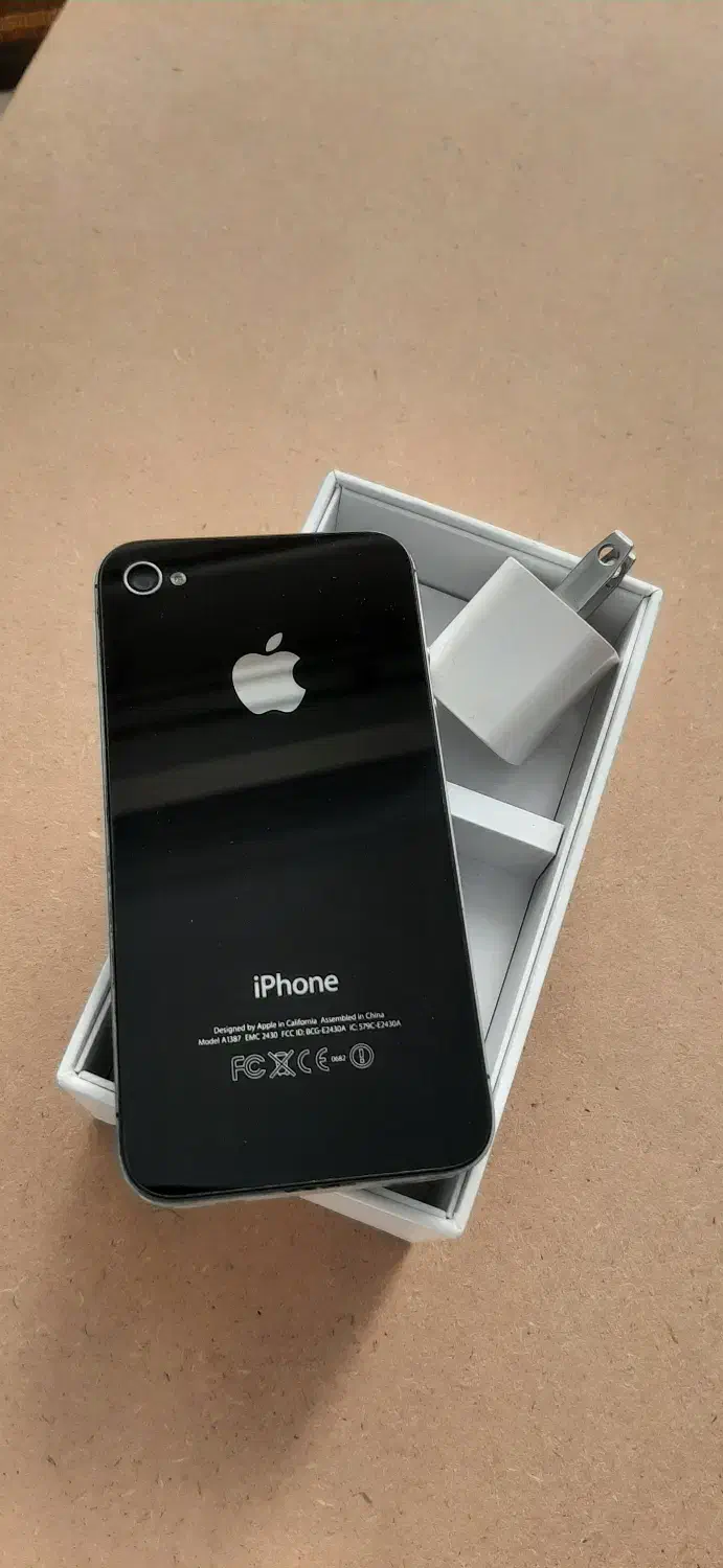 گوشی اپل 4s-32|موبایل|تهران, تهرانپارس جنوبی|دیوار