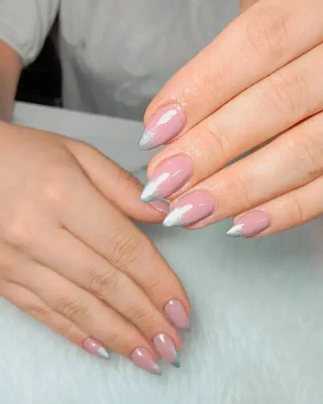 رنگ و مش حرفه‌ای + کاشت و ژلیش ناخن  مشاوره رایگان|خدمات آرایشگری و زیبایی|شیراز, سعدیه جنوبی|دیوار