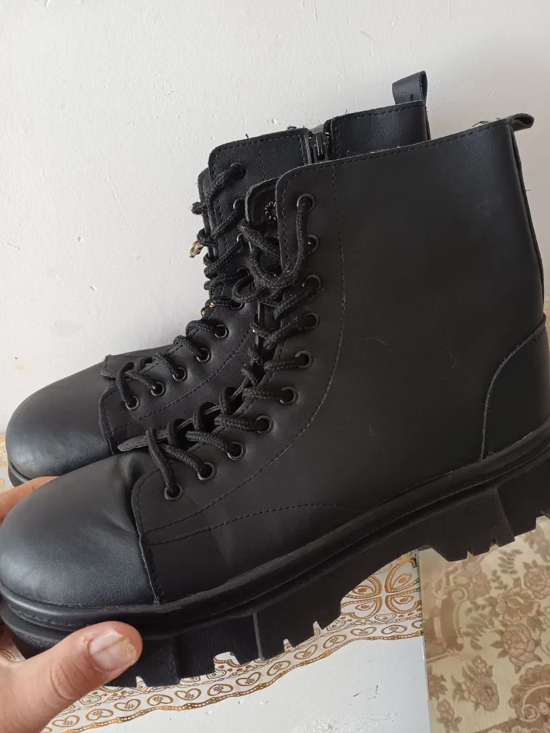 نیم بوت برشکاسایز۴۳|کیف، کفش، کمربند|قم, سراجه (۱۵ خرداد)|دیوار