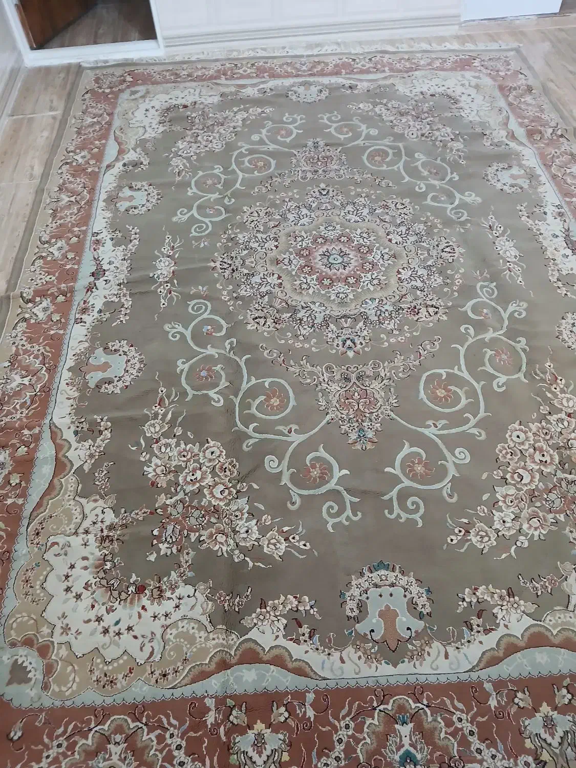 فرش ۹متری۷۰۰شانه دوجفت|فرش|بهارستان, |دیوار