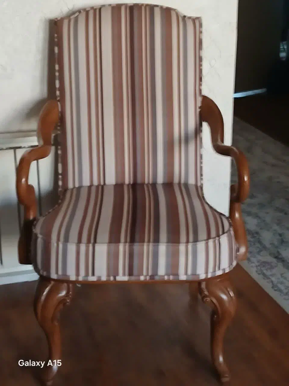 مبل هفت نفره تمیز|مبلمان خانگی و میز عسلی|کرج, شهرک جهان‌نما|دیوار