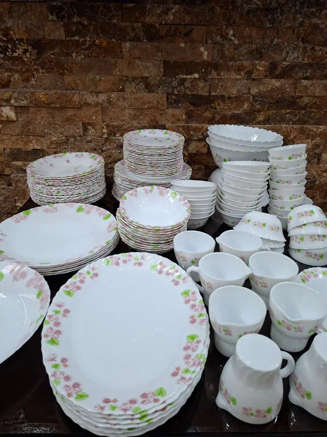 سرویس ظروف ارکوپال امارات درجه ۱ در حد خیلی نو|ظروف سرو و پذیرایی|تهران, ونک|دیوار