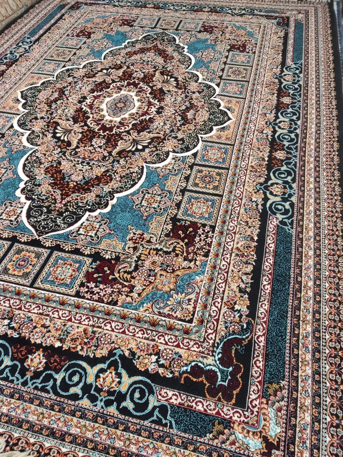 فرش ماشینی ۹ متری جفت سورمه ای|فرش|اصفهان, برزان|دیوار