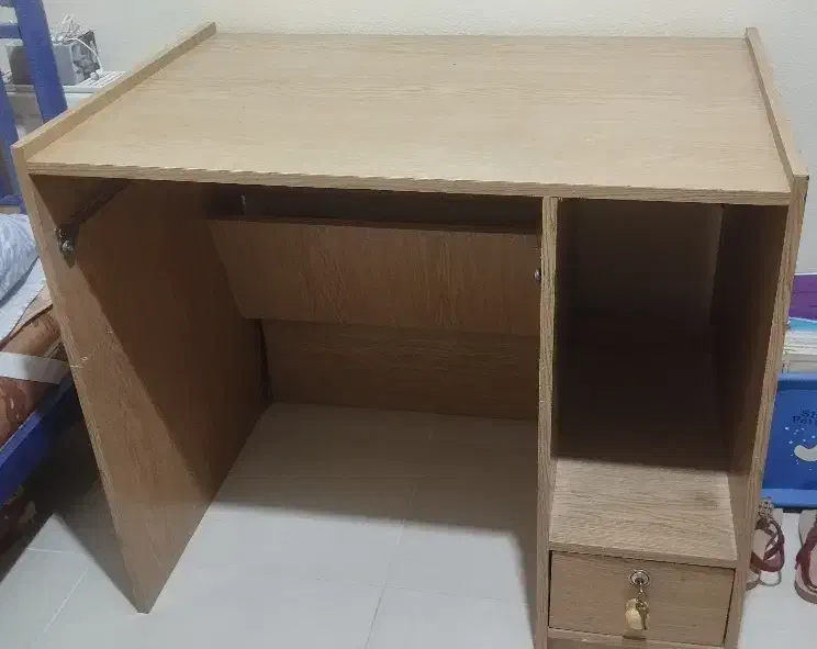 میز کامپیوتر|میز تحریر و کامپیوتر|شاهین‌شهر, مخابرات (شهید بهشتی)|دیوار