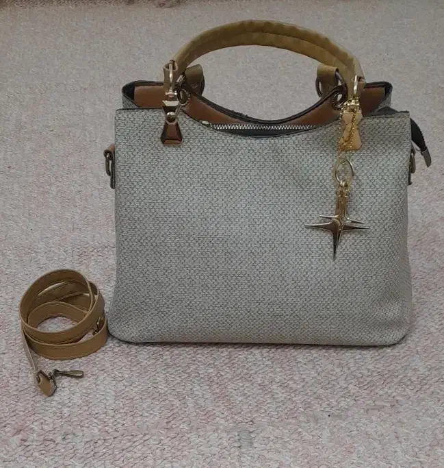 کیف|کیف، کفش، کمربند|شیروان (خراسان), |دیوار