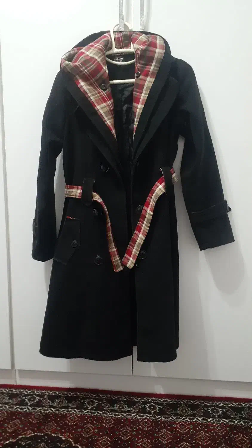 پالتو|لباس|سقز, |دیوار