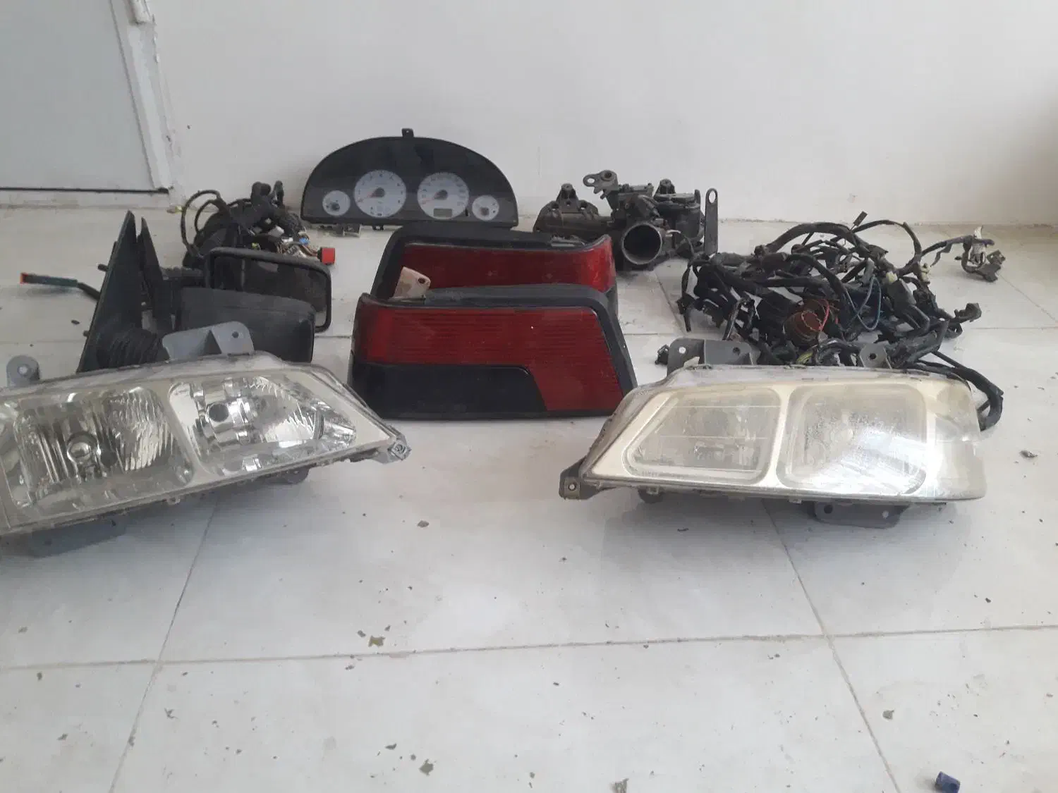 مقداری وسایل استوک.|قطعات یدکی و لوازم جانبی|مشهد, خواجه ربیع|دیوار