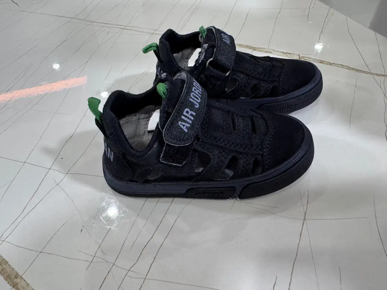 کفش بچگانه تابستانی سایز ۲۵|کفش و لباس بچه|شهریار, شهرک وائین|دیوار