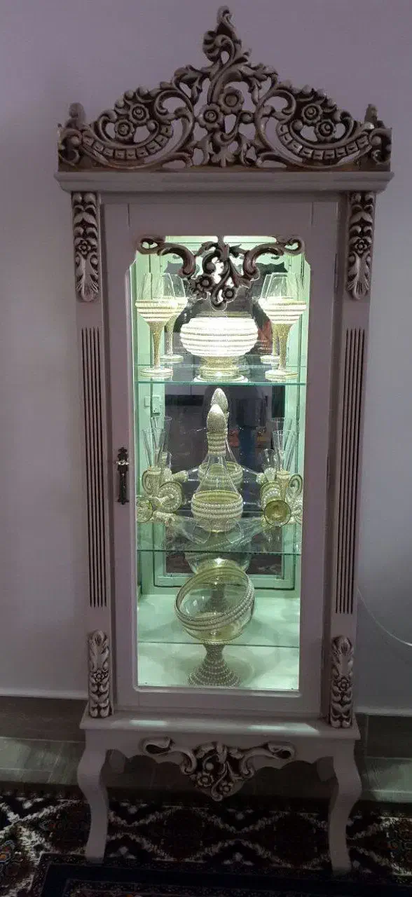 بوفه و ساعت ایستاده|بوفه، ویترین، کنسول|تاکستان, |دیوار