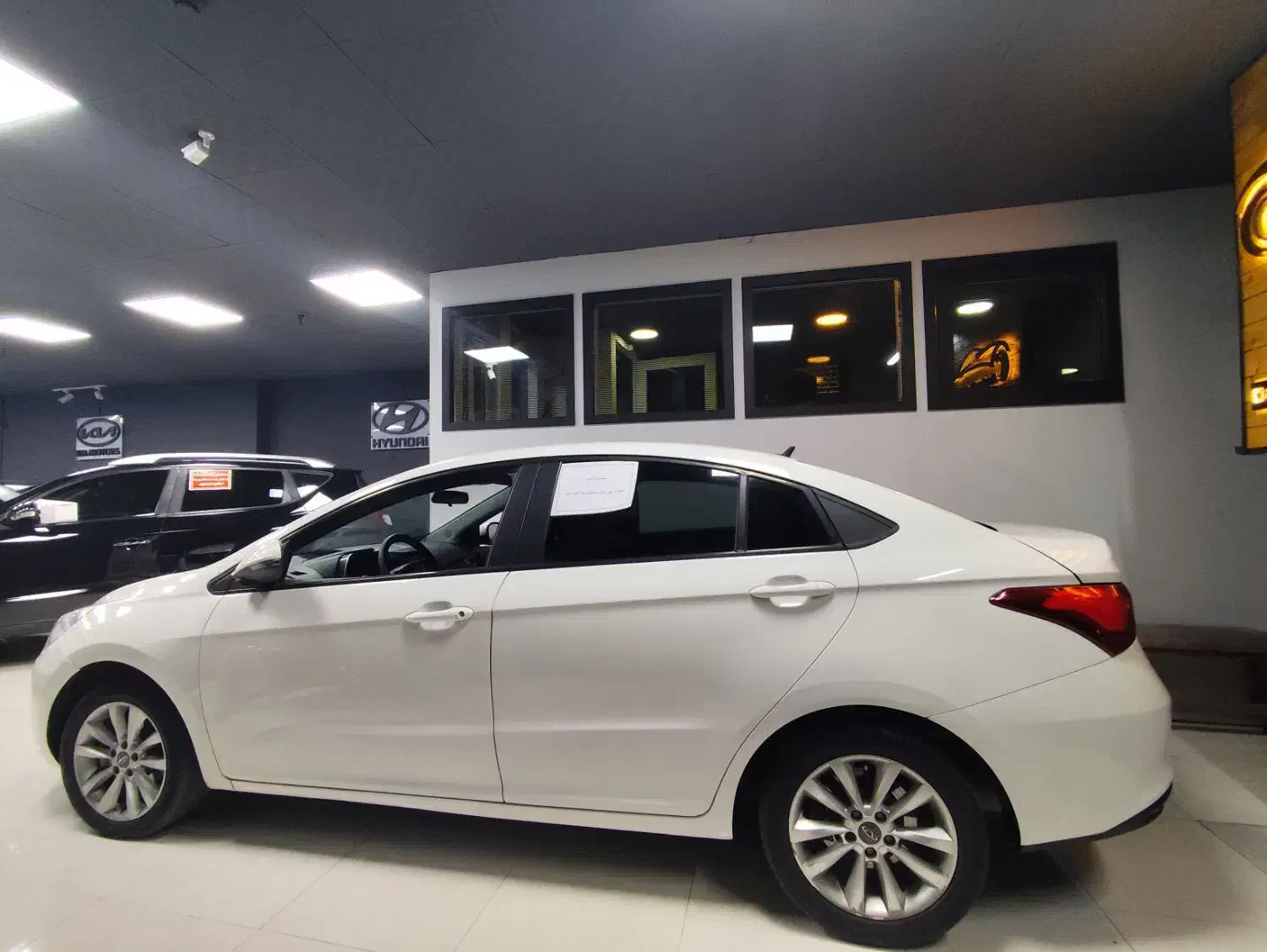 آریزو 5 مدل 96 لاکچری دنده ای ، اتو گالری بهادر|خودرو سواری و وانت|مشهد, شریف|دیوار