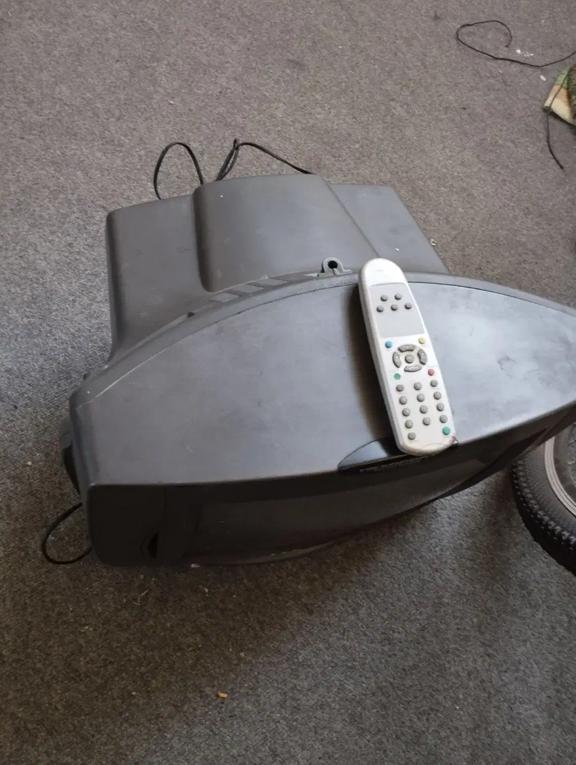 الجی ۱۴اینچ|تلویزیون و پروژکتور|دوگنبدان, |دیوار