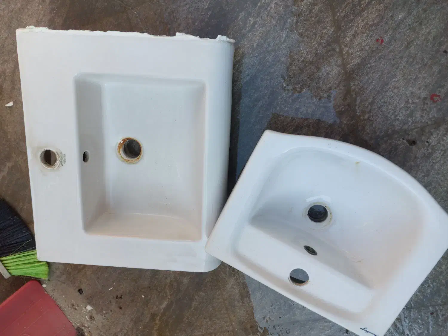 دو عدد روشویی چینی|لوازم سرویس بهداشتی|باسمنج, |دیوار