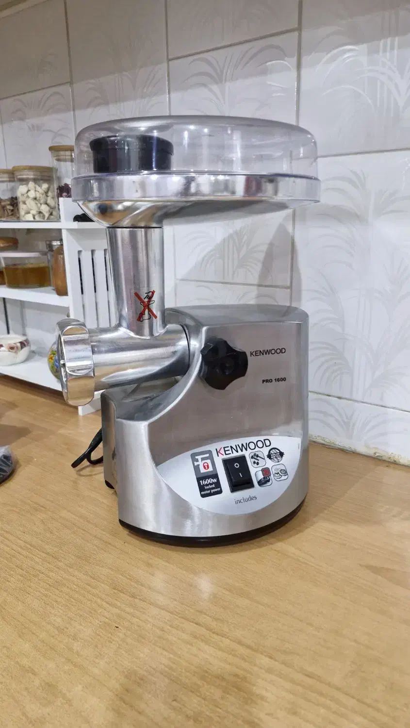 چرخ گوشت کنوود.۱۶۰۰وات|سایر لوازم برقی|فولادشهر, C4|دیوار