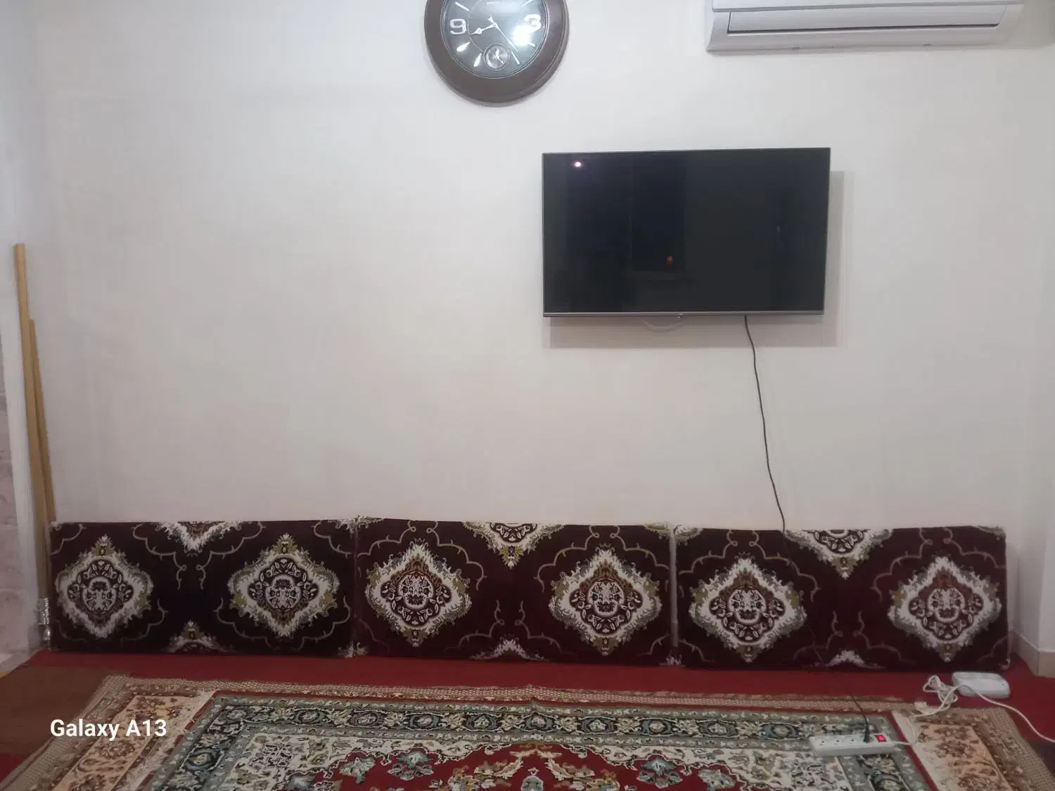 سه عدد پشتی|پشتی|شفت, |دیوار