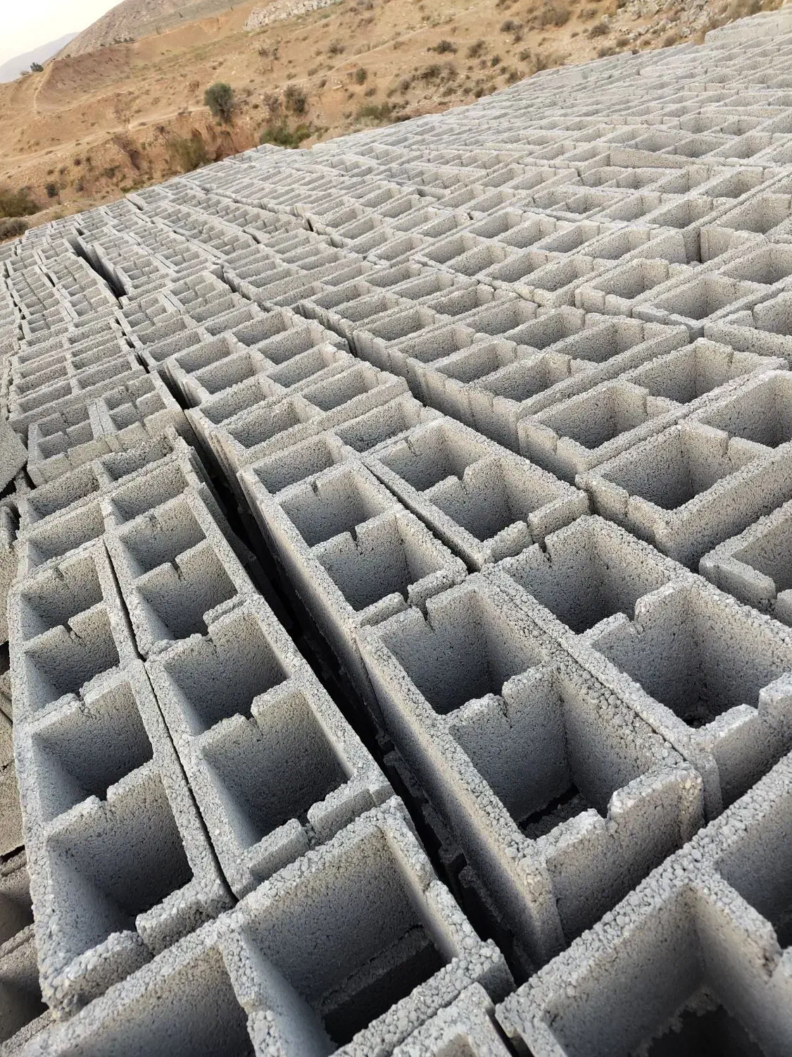 بلوک دیواری و دس چاه|مصالح و تجهیزات ساختمان|شیراز, شهرک گلدشت حافظ‎|دیوار