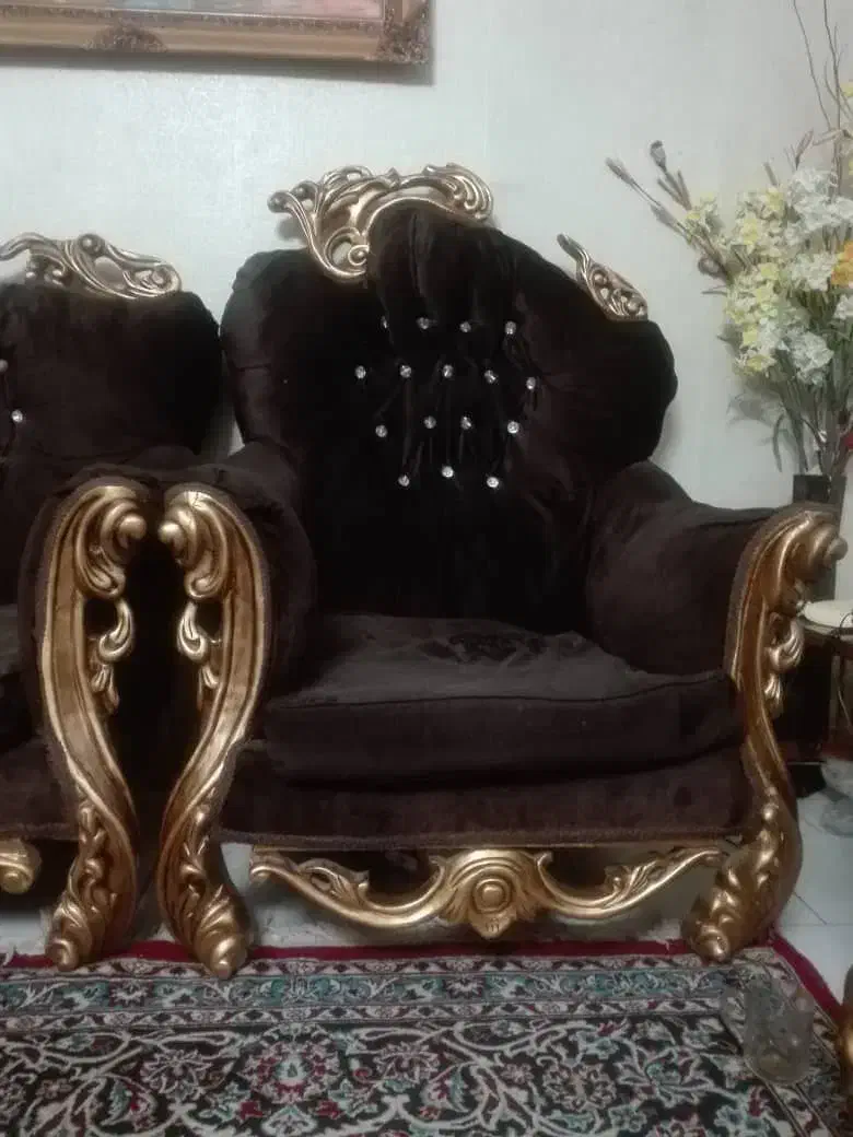 مبل|مبلمان خانگی و میز عسلی|اندیشه, اندیشه فاز ۱|دیوار