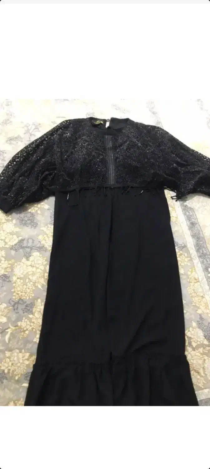 سارافون مجلسی|لباس|رباط‌کریم, الارد|دیوار