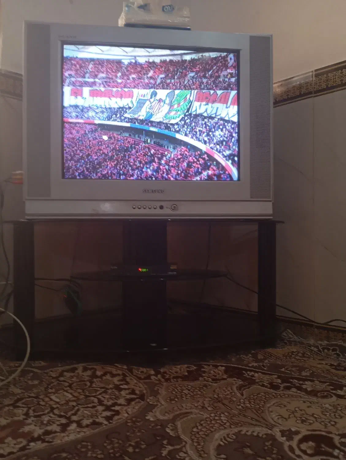 تلویزیون21زیرتلوزیون با کنترل نو|تلویزیون و پروژکتور|سرپل ذهاب, |دیوار